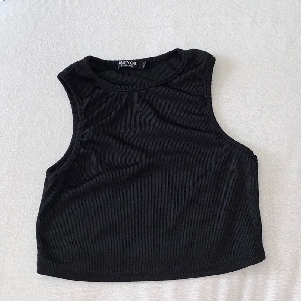 Black sleeveless crop top